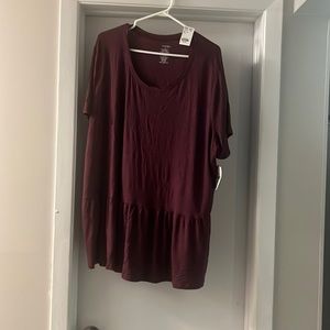 Burgundy short sleeve shirt